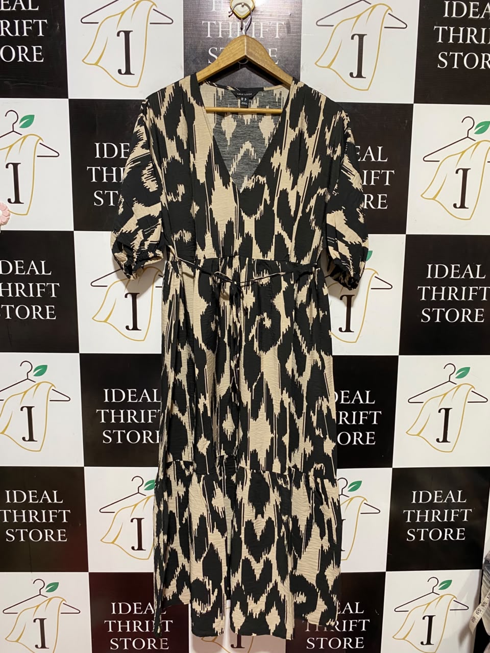 NEW LOOK |M| BUST FREE| B46| BLACK AND BEIGE IKAT PRINT SHORT SLEEVE MAXI DRESS