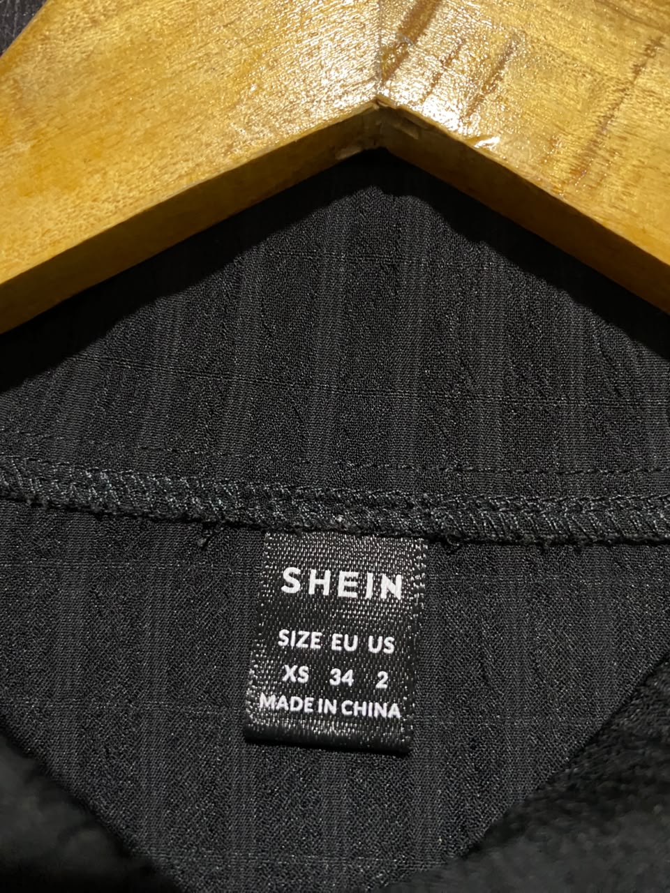 SHEIN |XL| BUST 23| B46| BLACK TEXTURED RIBBED LONG SLEEVE BUTTON DOWN SHIRT