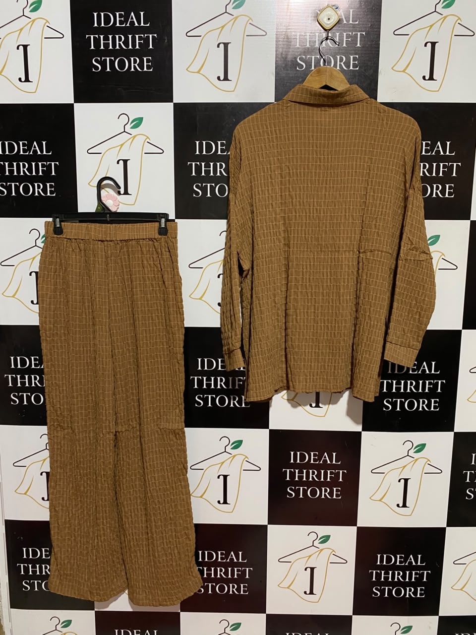 SHEIN |L| B46| TAN BROWN TEXTURED GRID BUTTON DOWN SHIRT AND WIDE LEG PANTS CO-ORD SET