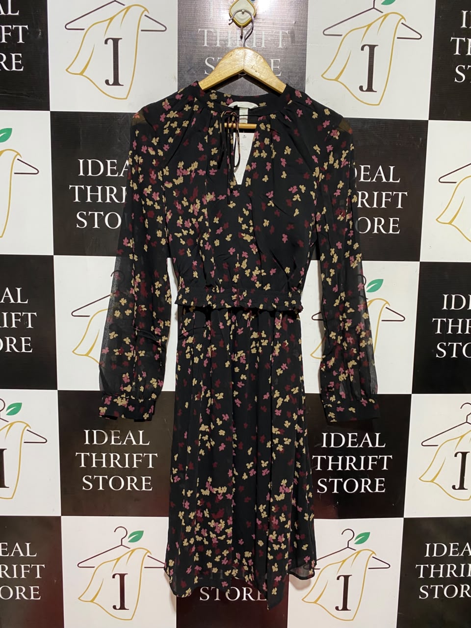 H&M |M| BUST 16| B46| BLACK FLORAL PRINT LONG SLEEVE MIDI DRESS WITH KEYHOLE TIE
