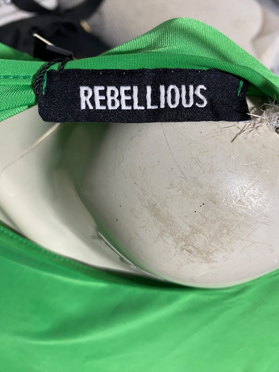 REBELLIOUS |S| BUST 16| B45| BRIGHT LIME GREEN LONG SLEEVE CUTOUT CROP TOP