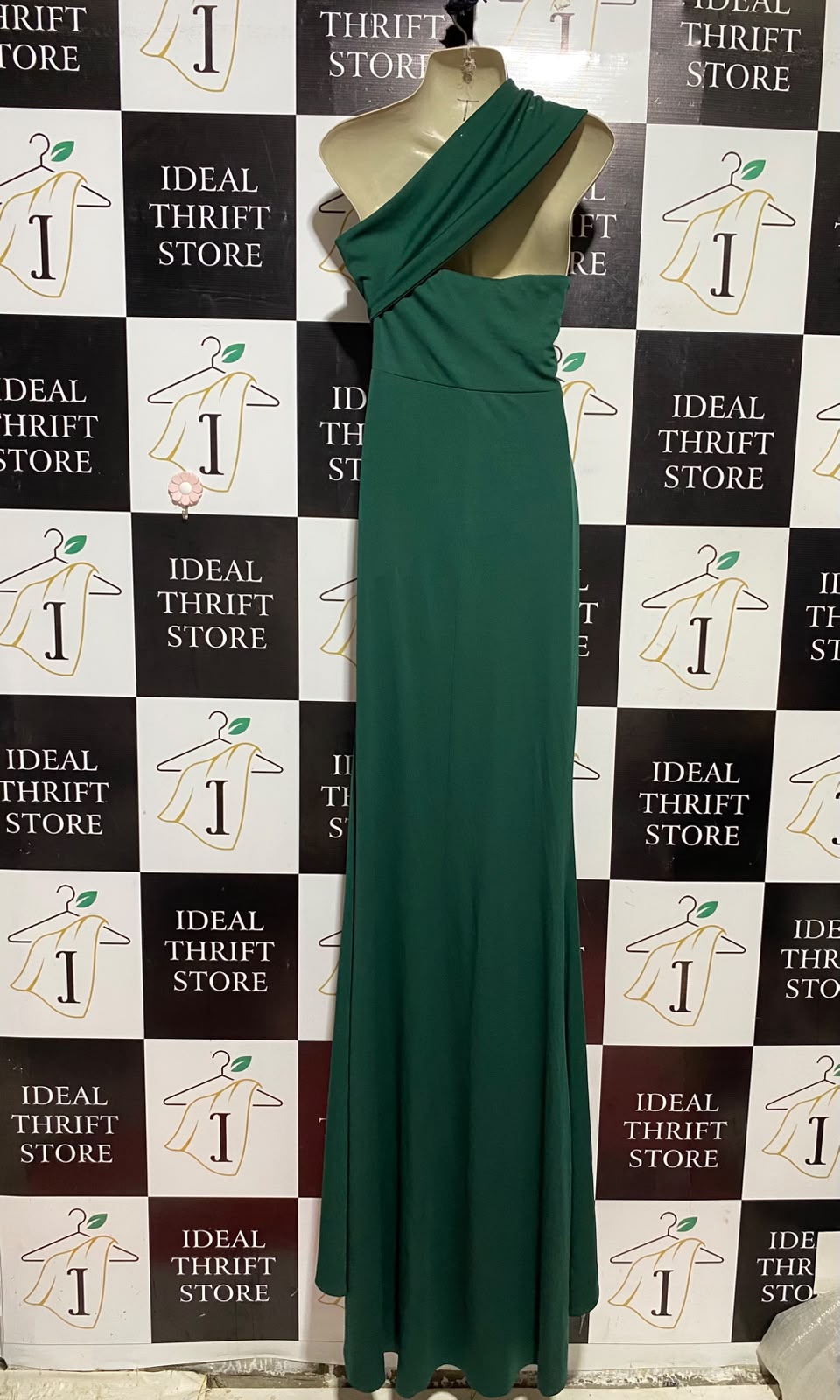 |M| BUST 18| B45| EMERALD GREEN ONE-SHOULDER ASYMMETRIC MAXI GOWN WITH THIGH SLIT