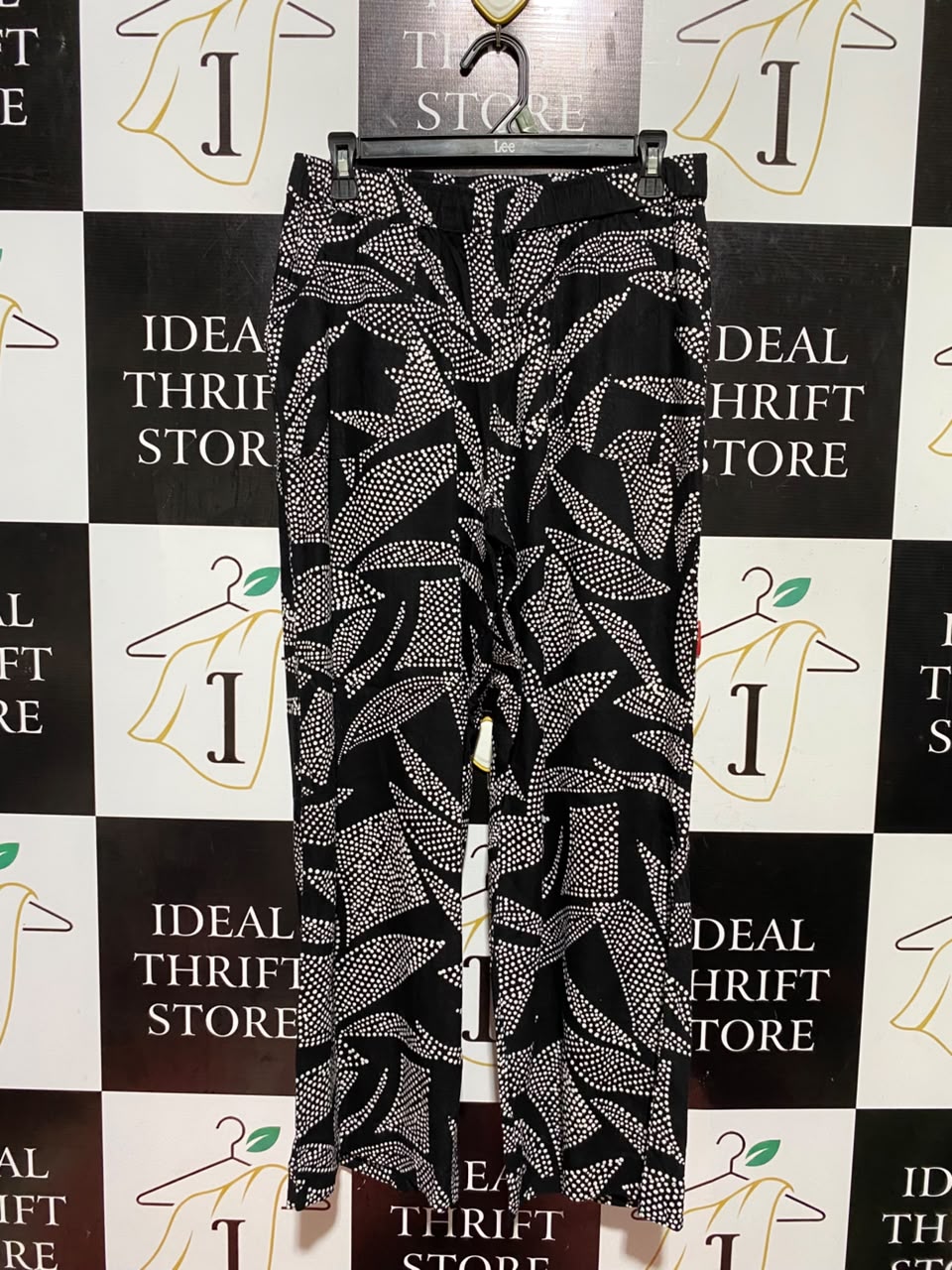 BLACK PEPPER |L| WAIST 29| B45| BLACK AND WHITE GEOMETRIC DOT PRINT STRAIGHT-LEG PANTS