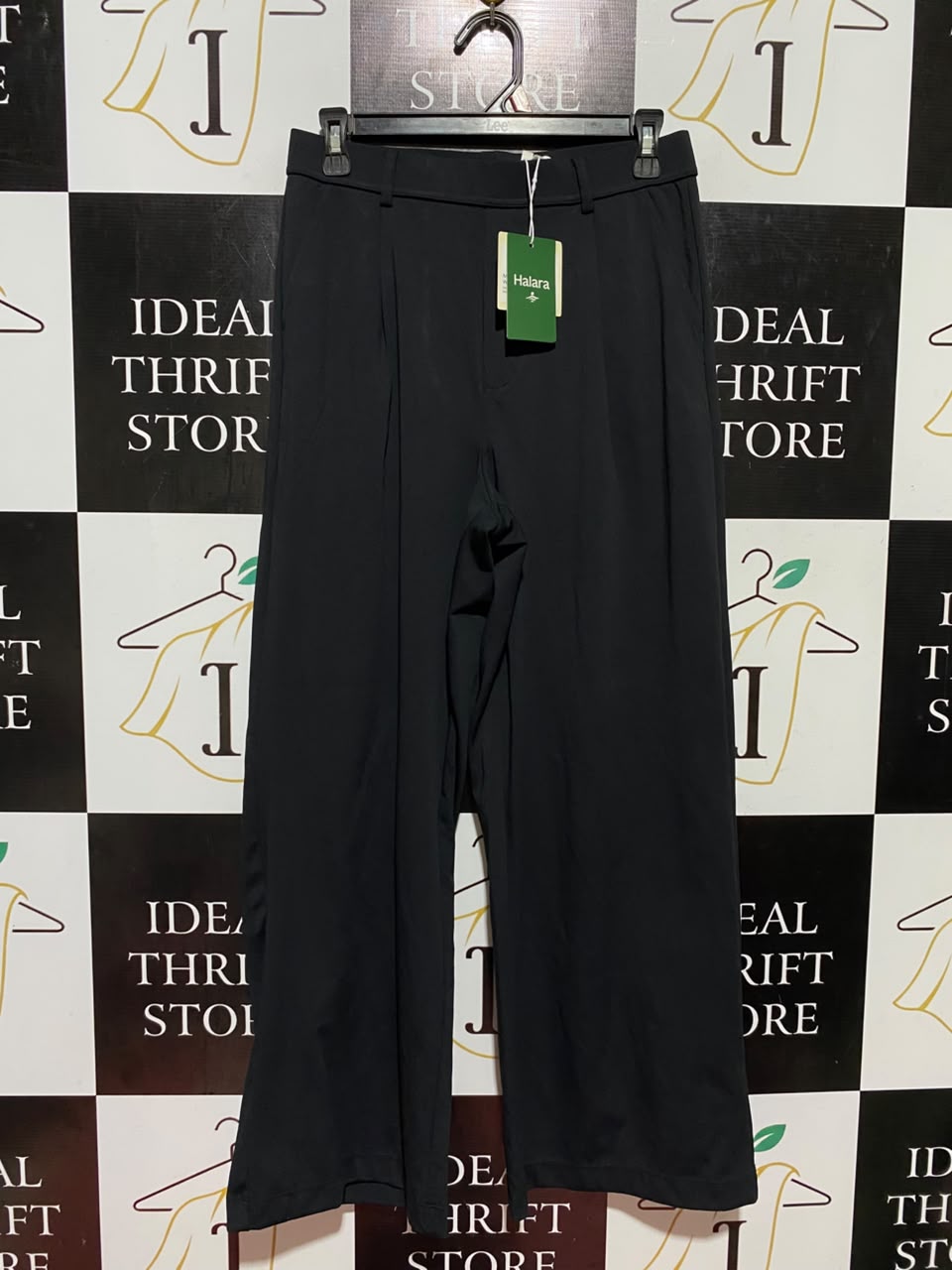 HALARA |M| WAIST 28| B45| CLASSIC BLACK HIGH-WAISTED WIDE-LEG PLEATED TROUSERS