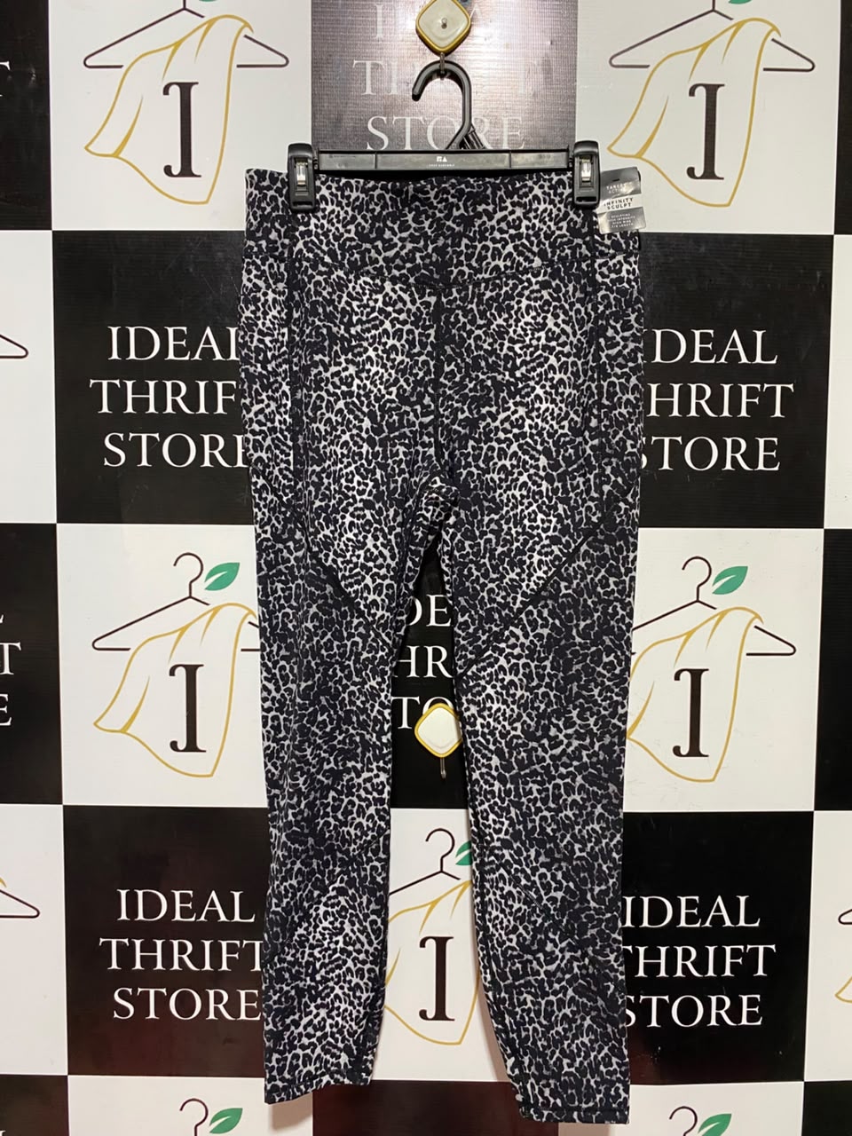 TARGET ACTIVE |L| WAIST 29| B45| INFINITY SCULPT LEOPARD PRINT 7/8 LEGGINGS