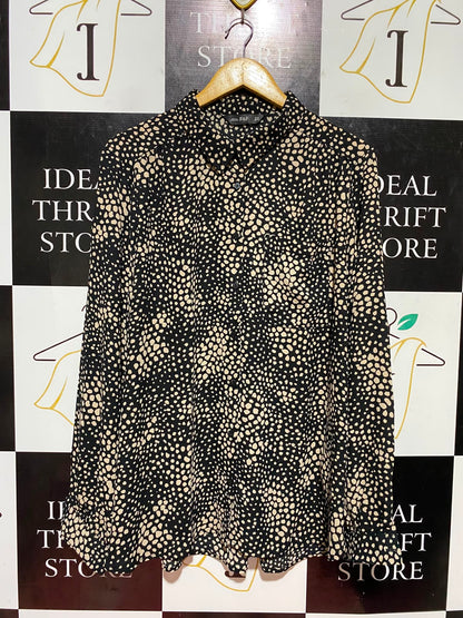 F&F |XL| BUST 24| B45| BLACK AND CREAM SPOT PRINT BUTTON-DOWN BLOUSE