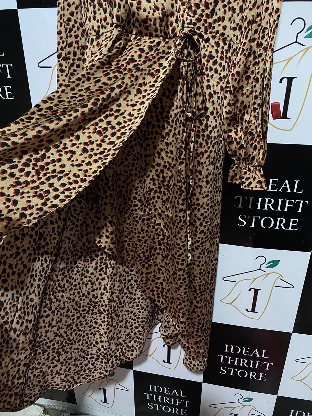 AX PARIS |M| BUST 18| B45| LEOPARD PRINT WRAP MIDI DRESS