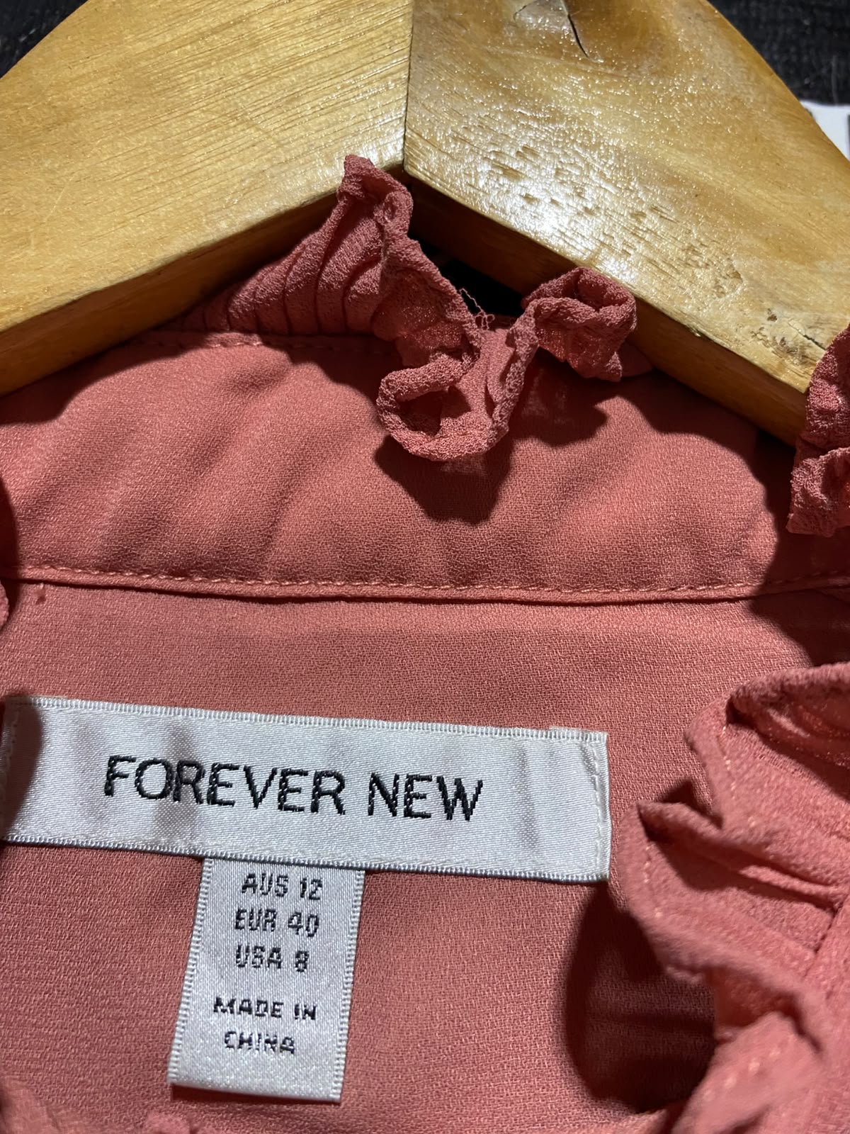 FOREVER NEW |L| BUST 19| B45| PLISSÉ MOCK NECK BUTTON-FRONT TUNIC DRESS