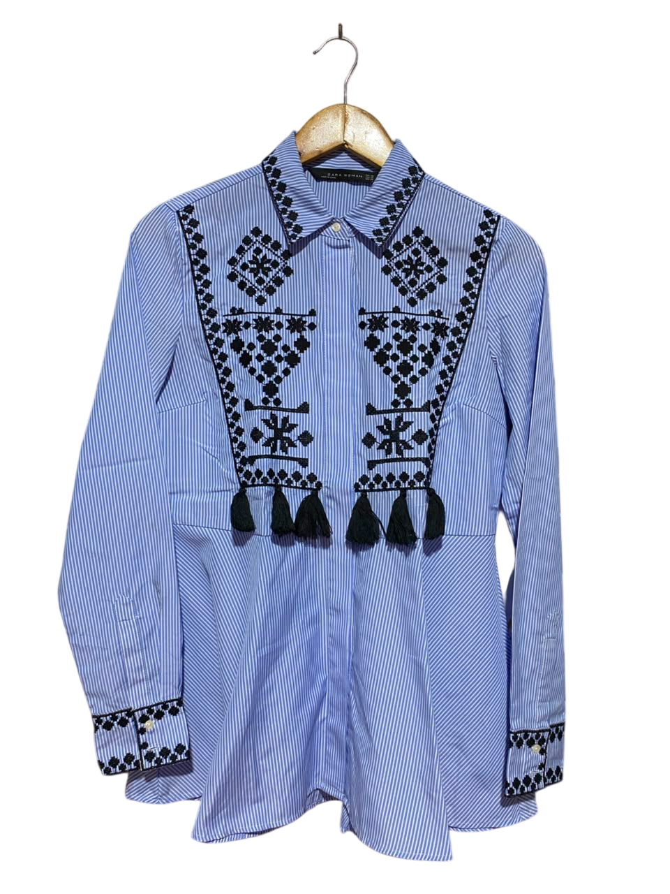 ZARA WOMEN |XS| BUST 27| B46| WOMAN LIGHT BLUE STRIPED EMBROIDERED SHIRT