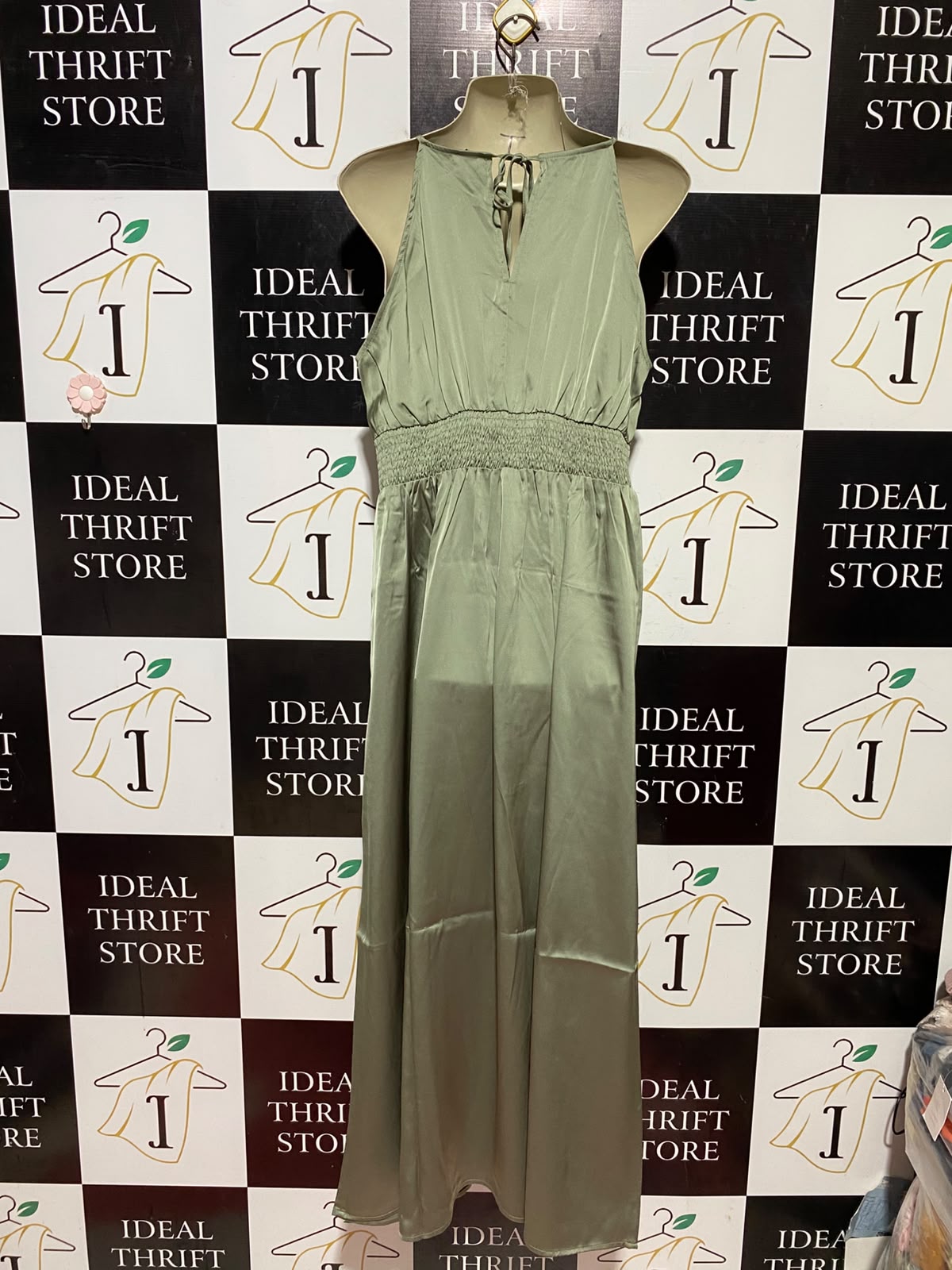 SHEIN |L| BUST 18| B47| WOMEN'S SAGE GREEN SATIN HALTER MAXI DRESS RUFFLED PLATED EVENING DRESS