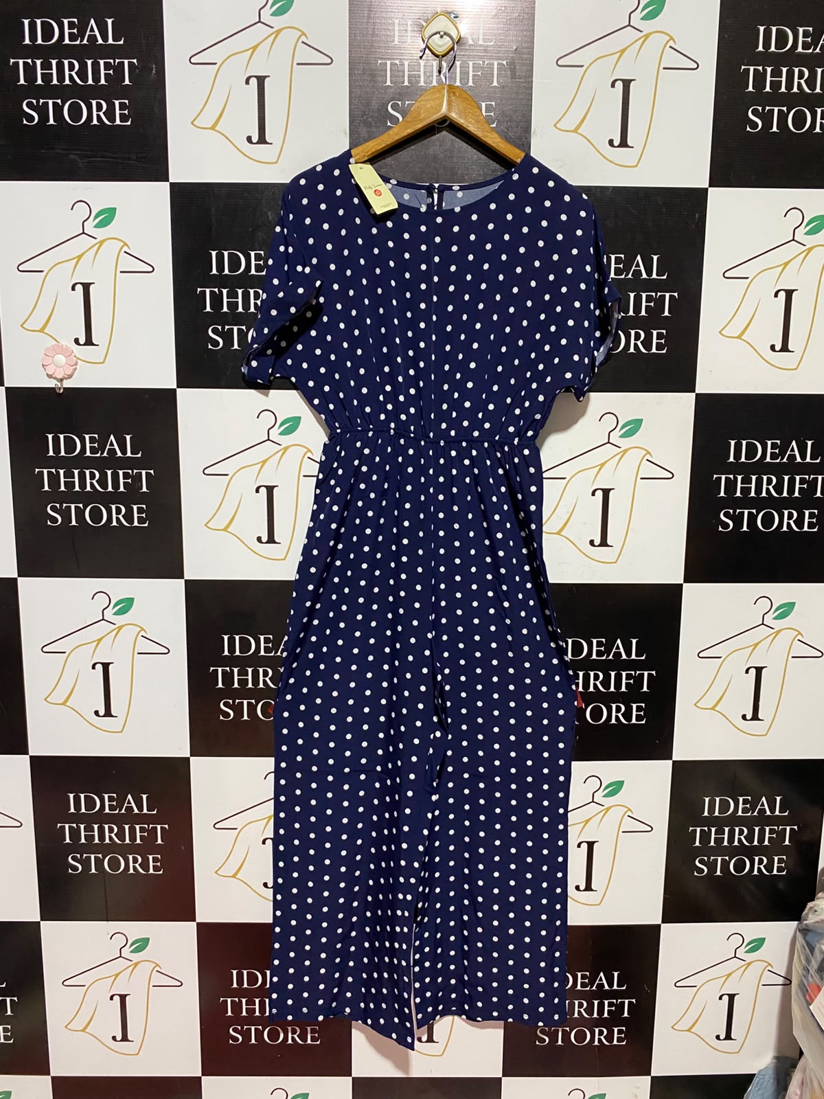 PRETTY SUMMA |M| BUST FREE| B47| WOMEN'S NAVY BLUE POLKA DOT SHORT SLEEVE JUMPSUIT NWT