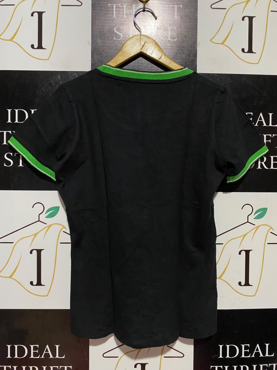 THE CELTIC |M| BUST 18| B46| BLACK & GREEN CASUAL RINGER TEE WITH EMBROIDERED HEART DETAILS