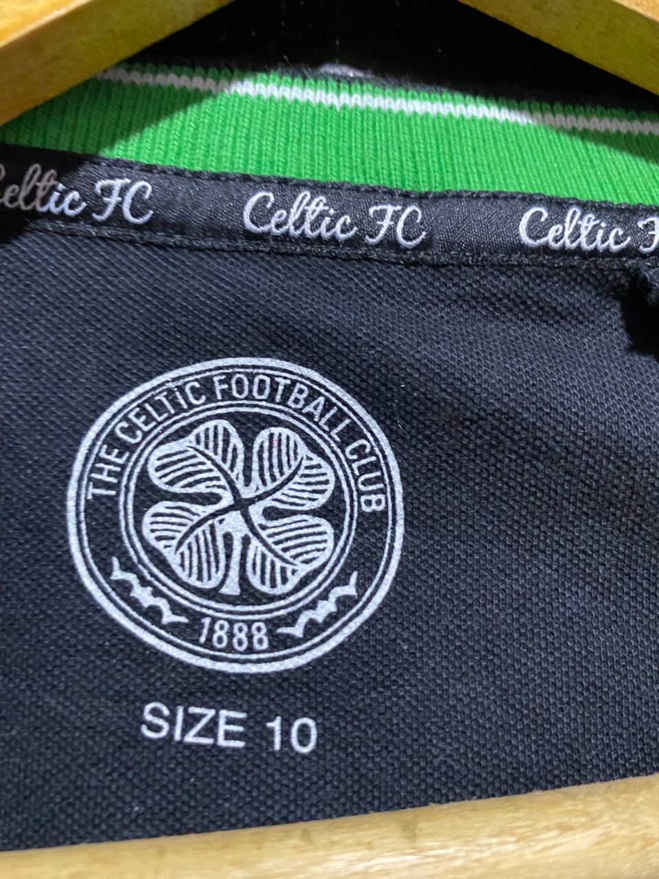 THE CELTIC |M| BUST 18| B46| BLACK & GREEN CASUAL RINGER TEE WITH EMBROIDERED HEART DETAILS