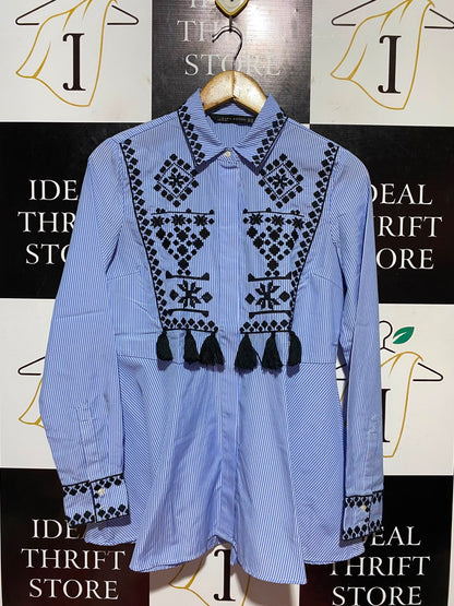 ZARA WOMEN |XS| BUST 27| B46| WOMAN LIGHT BLUE STRIPED EMBROIDERED SHIRT
