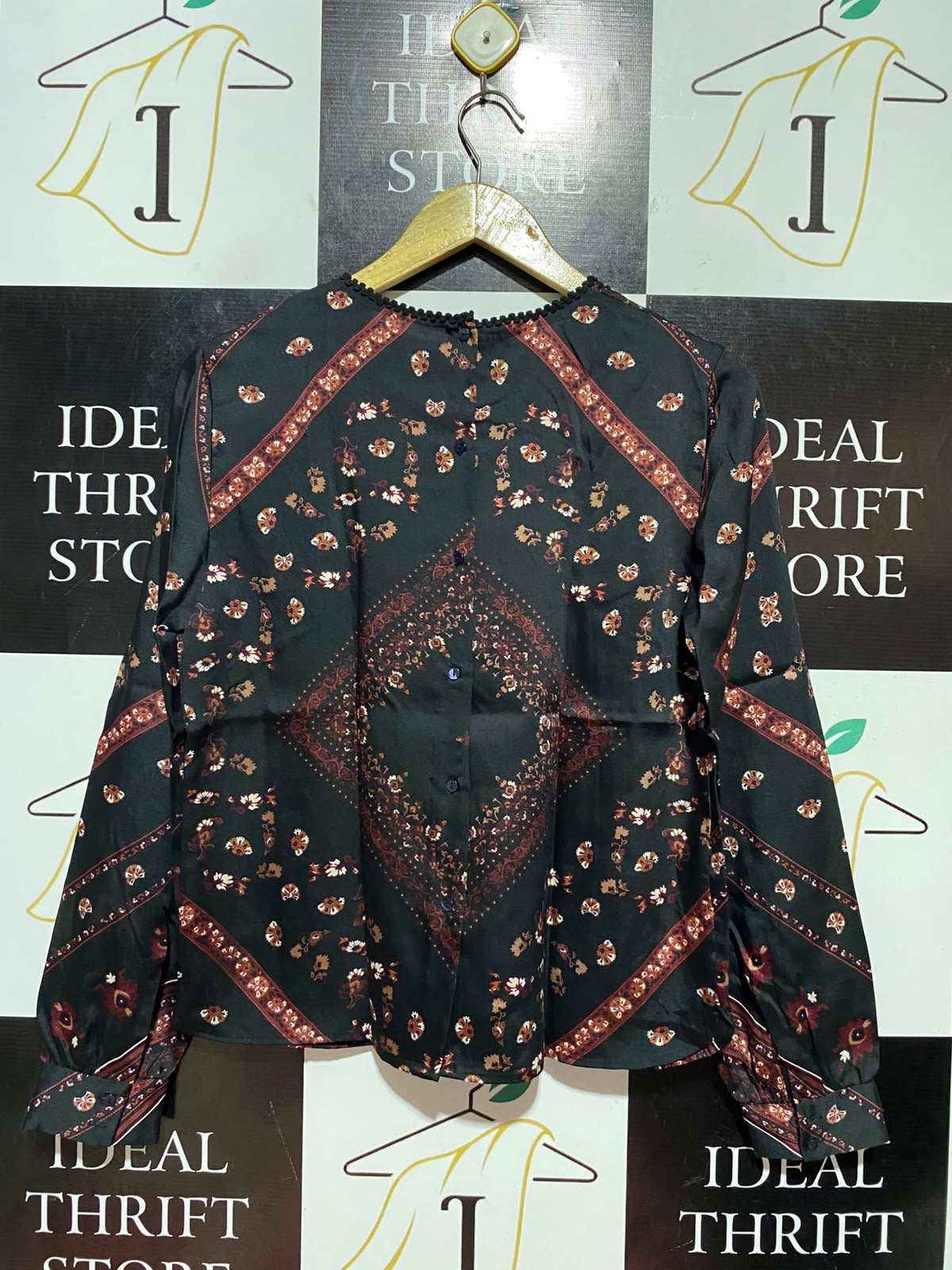 MNG |M| BUST 18| B46| LONG SLEEVE GEOMETRIC BOHO PRINT CHEVRON TOP