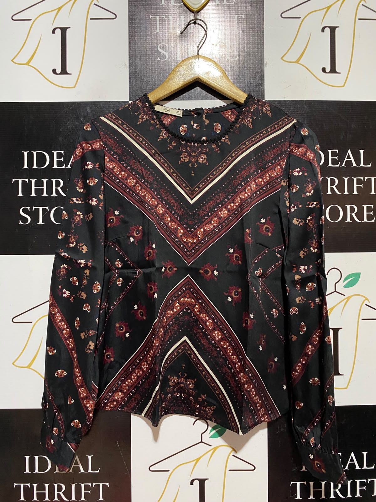 MNG |M| BUST 18| B46| LONG SLEEVE GEOMETRIC BOHO PRINT CHEVRON TOP