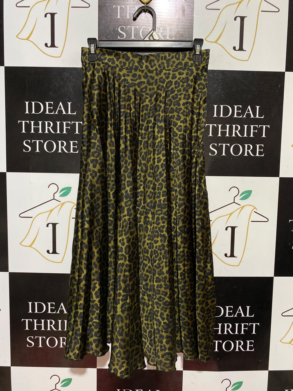 PRIMARK |S| WAIST 26| B46| OLIVE GREEN AND BLACK LEOPARD ANIMAL PRINT PLEATED MAXI SKIRT