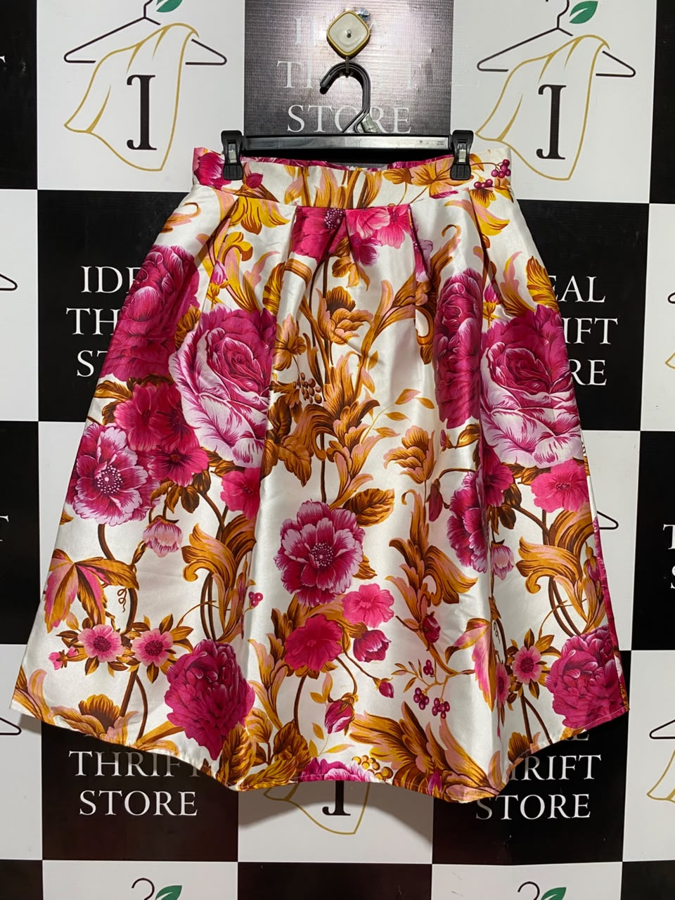 |L| WAIST 30 | B46| VIBRANT PINK AND GOLD FLORAL BOX PLEAT SATIN MIDI A-LINE SKIRT