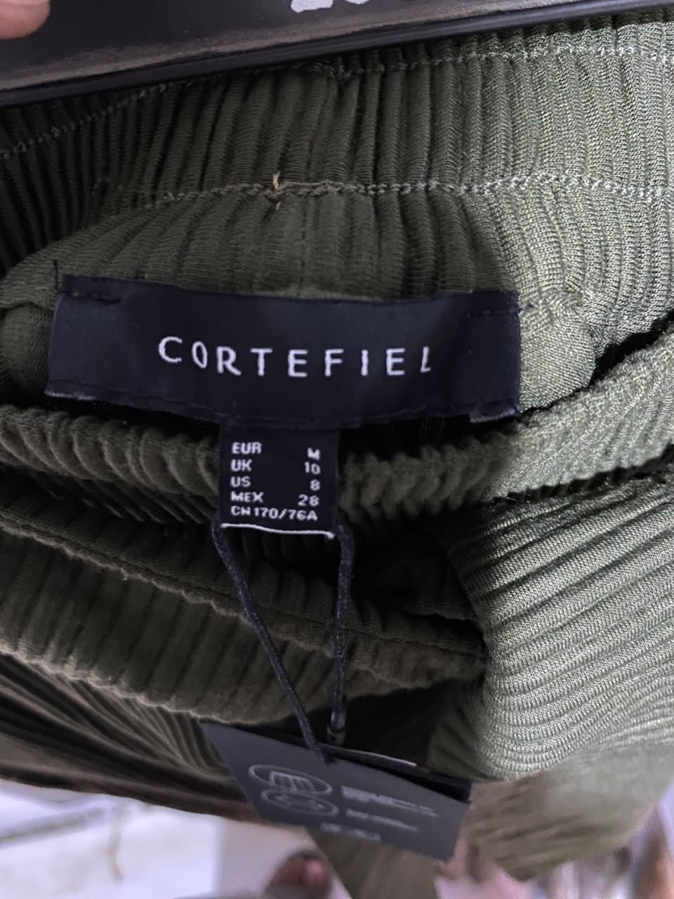 CORTEFIEI |L| WAIST 32| B46| OLIVE GREEN PLISSE PLEATED WIDE LEG TROUSERS PANTS WITH BELT