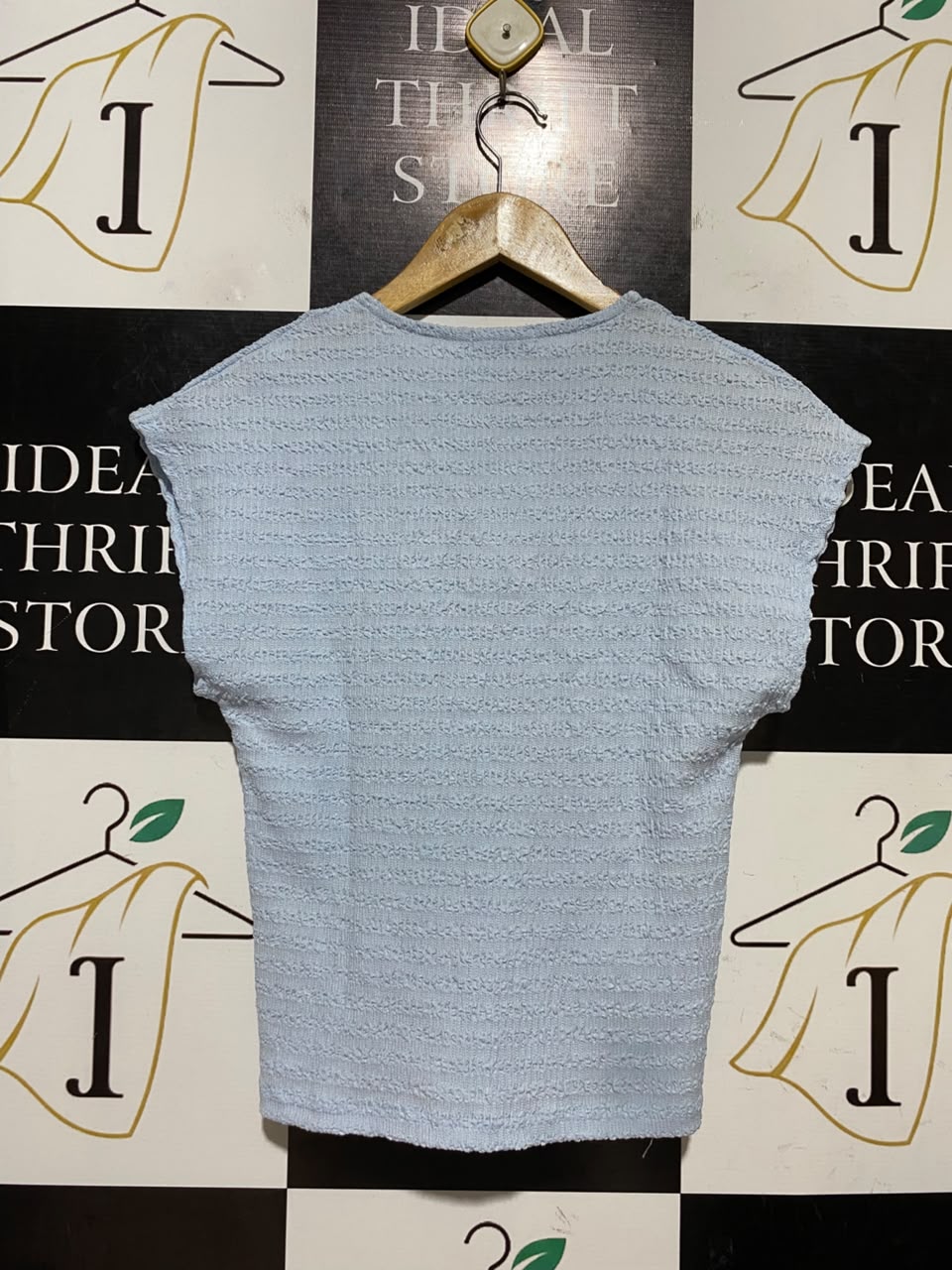 VALLEY GIRL |S| BUST 14| B46| LIGHT BLUE TEXTURED SCOOP NECK CAP SLEEVE TOP