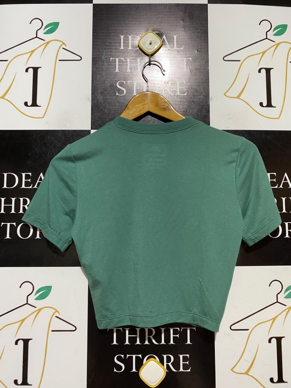 NIKE |XS| BUST 15| B46| EMERALD GREEN CENTER SWOOSH SHORT SLEEVE CROP TOP T-SHIRT