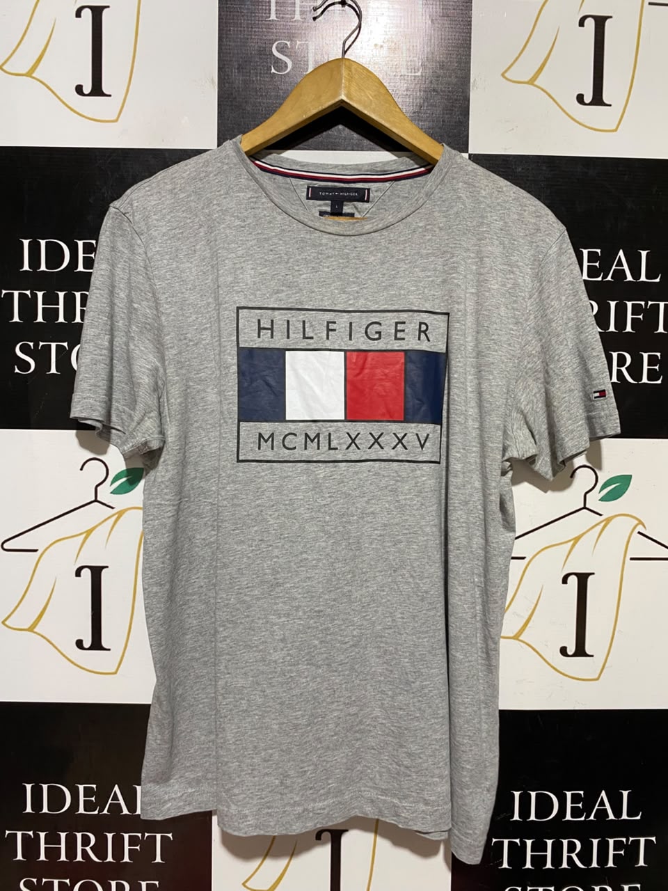 TOMMY HILFIGER |L| BUST 21| B46| GREY MARL CENTER BOX LOGO GRAPHIC T-SHIRT
