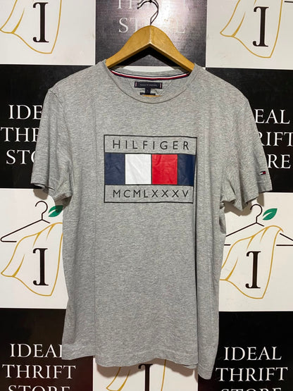 TOMMY HILFIGER |L| BUST 21| B46| GREY MARL CENTER BOX LOGO GRAPHIC T-SHIRT