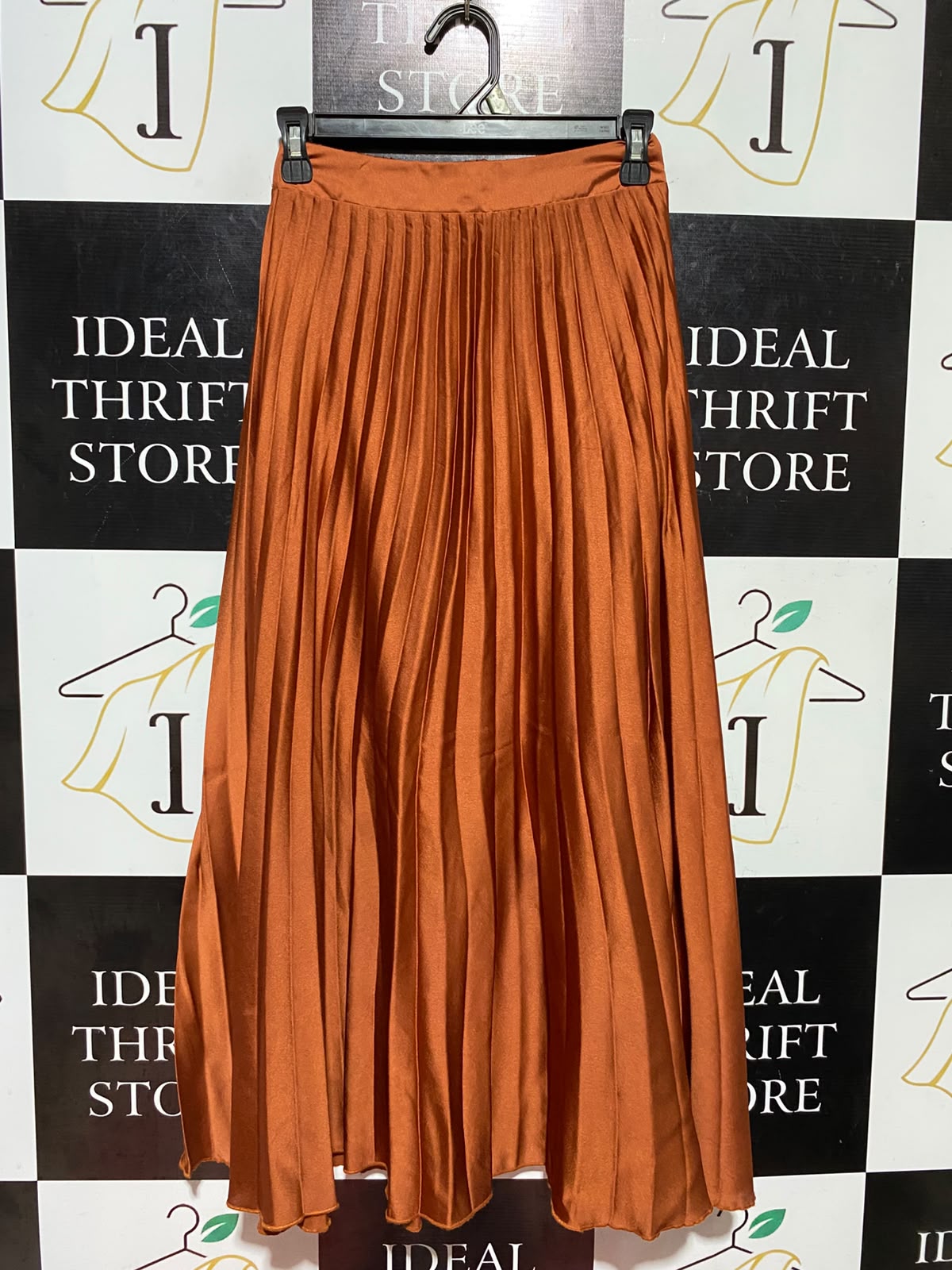 NEW LOOK |XS| WAIST 24| B48| STUNNING BURNT ORANGE PLEATED SATIN MIDI SKIRT