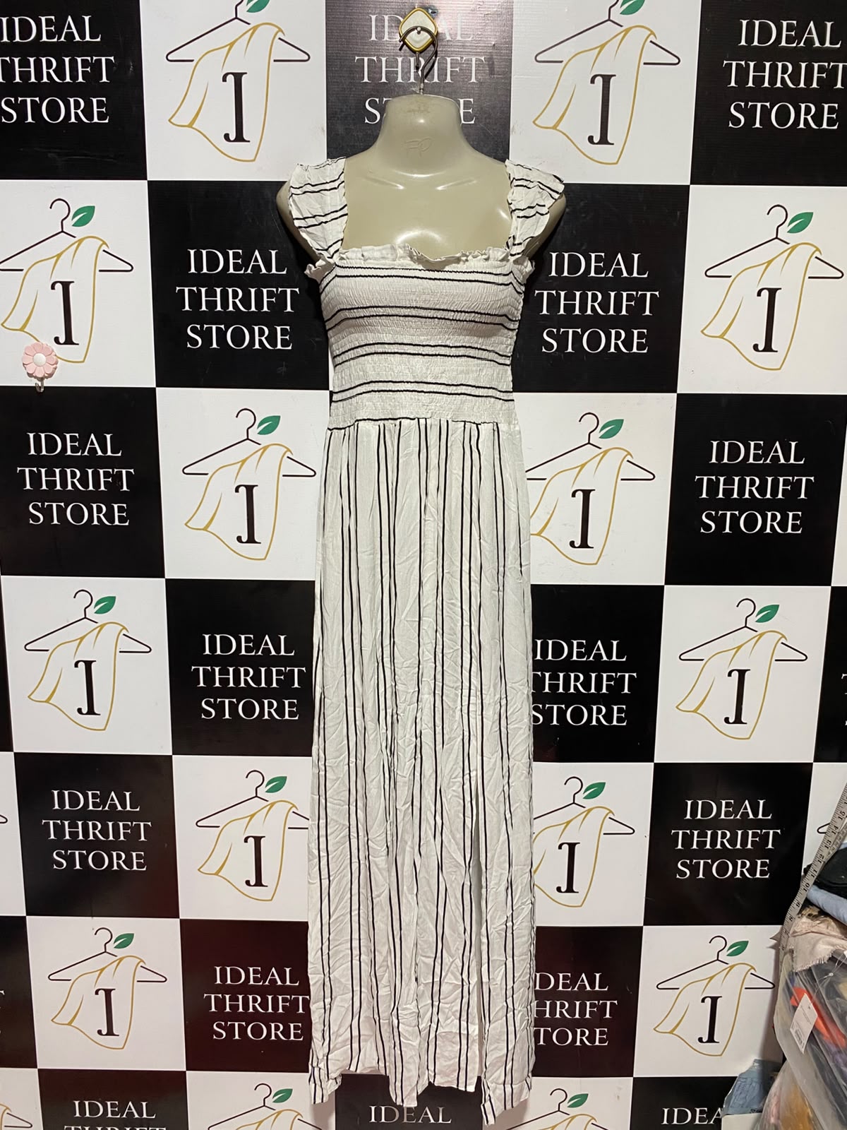 NEW LOOK |XS| BUST 12| B48| WHITE STRIPED SMOCKED MAXI DRESS WITH FLUTTER STRAPS
