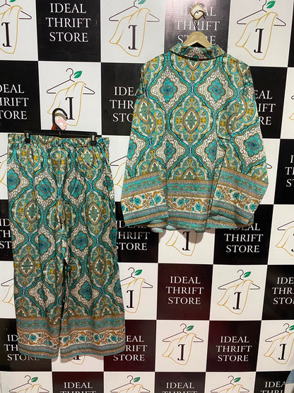 SHEIN CURVE |XL| B47| TEAL AND GOLD MEDALLION PRINT TWO-PIECE LOUNGEWEAR SET