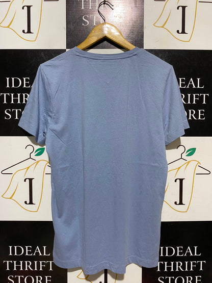 TOMMY HIFIGER |M| BUST 20| B47| SHORT SLEEVE BLOCK LOGO GRAPHIC T-SHIRT LIGHT BLUE COTTON TEE