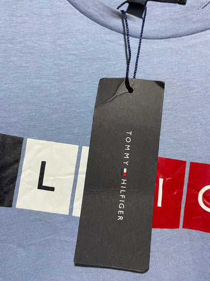 TOMMY HIFIGER |M| BUST 20| B47| SHORT SLEEVE BLOCK LOGO GRAPHIC T-SHIRT LIGHT BLUE COTTON TEE