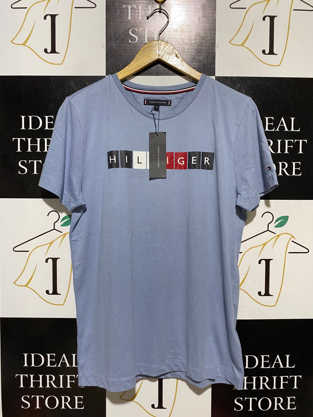TOMMY HIFIGER |M| BUST 20| B47| SHORT SLEEVE BLOCK LOGO GRAPHIC T-SHIRT LIGHT BLUE COTTON TEE
