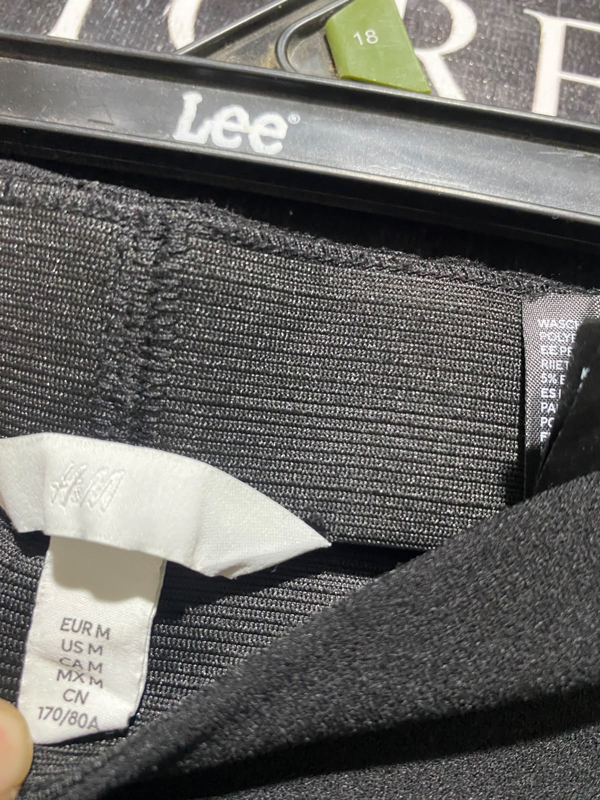 H&M |M| WAIST 27| B47| SLEEK FRONT SEAM PANTS WITH ANKLE SLITS