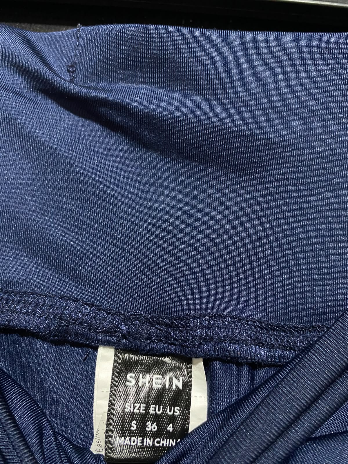 SHEIN |L| WAIST 31| B49| NAVY BLUE CROSSOVER FLARE LEGGINGS