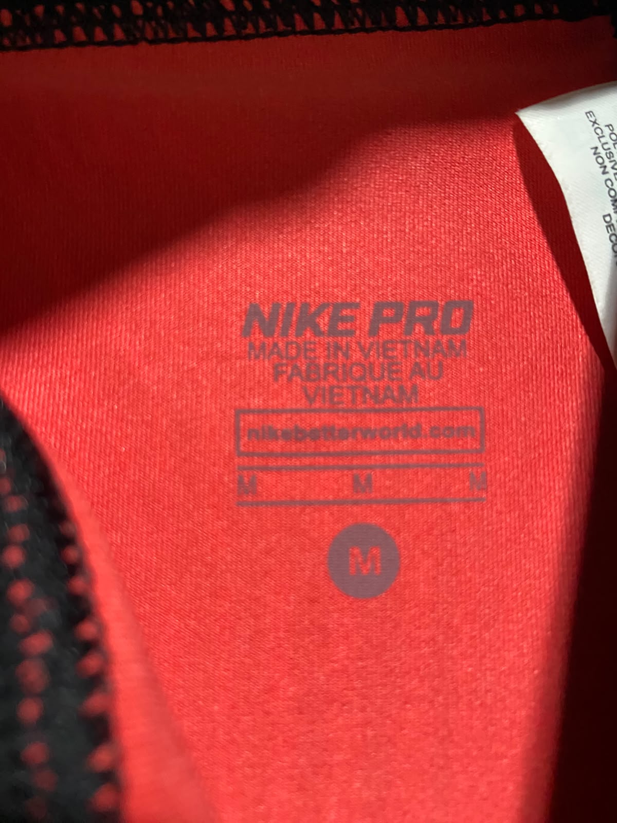 NIKE PRO |M| WAIST 25| B49| RED AND BLACK GEOMETRIC PRINT TRAINING TIGHTS