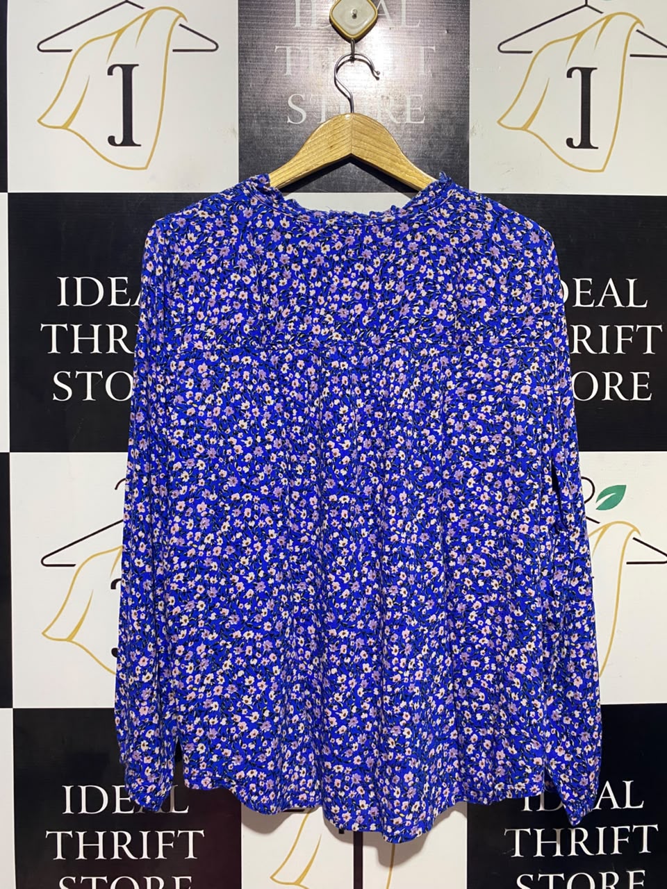 M&S |L| BUST 24| B48| CHARMING ROYAL BLUE FLORAL BLOUSE WITH SMOCKED YOKE AND TIE-NECK