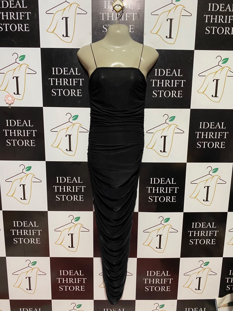 PRETTYLITTLE THING |S| BUST 14| B48| BLACK SLINKY RUCHED BODYCON MAXI DRESS WITH SPAGHETTI STRAPS