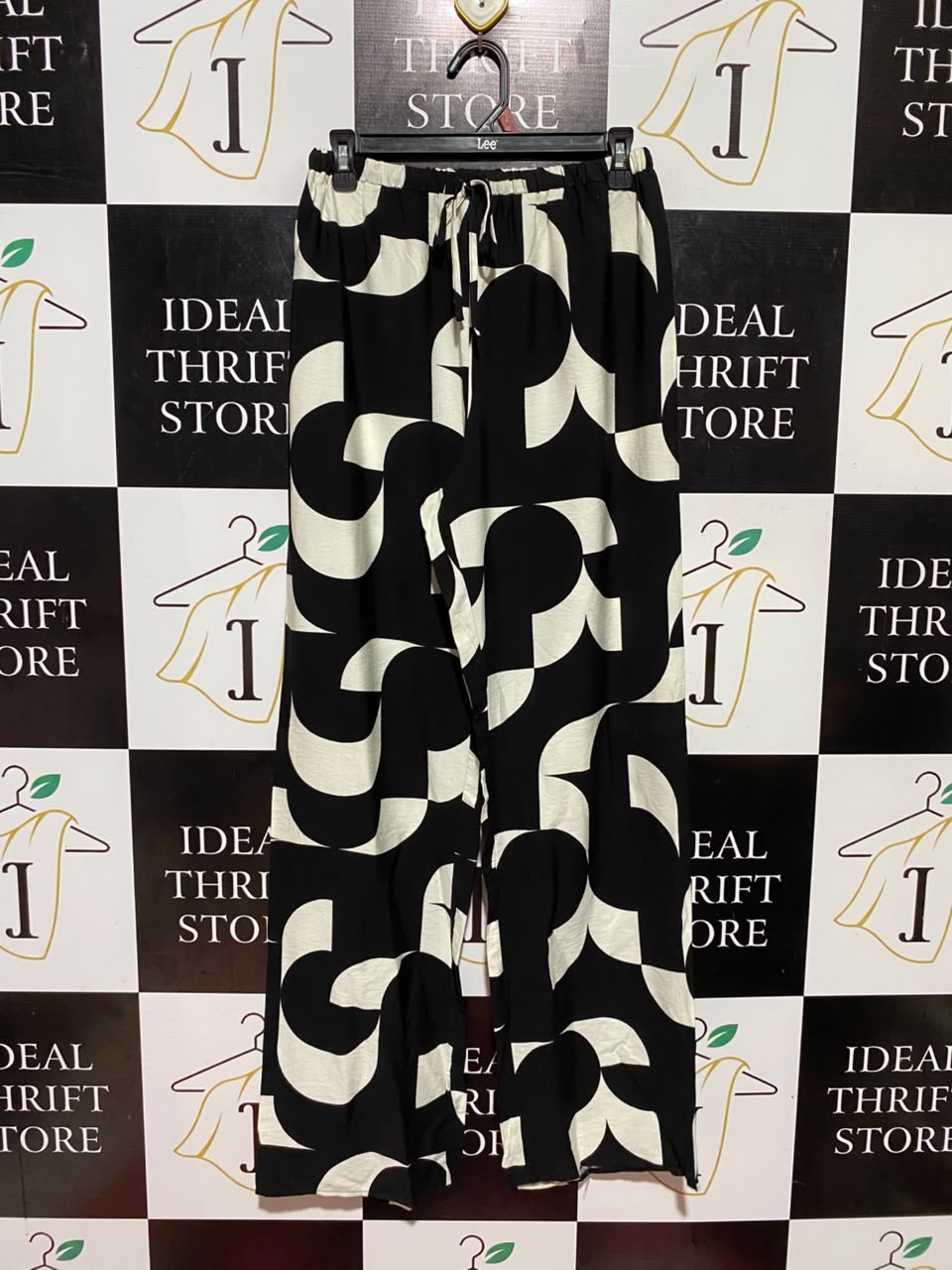 ED IT ED |S| WAIST 26| B48| BOLD MONOCHROME GEOMETRIC WIDE-LEG LOUNGE PANTS WITH DRAWSTRING WAIST
