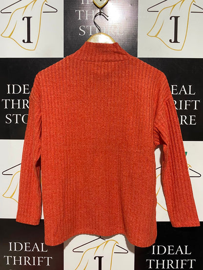 TU WOMAN |M| BUST 20| B50| RUST ORANGE RIBBED KNIT MOCK NECK SWEATER WITH SHOULDER BUTTON