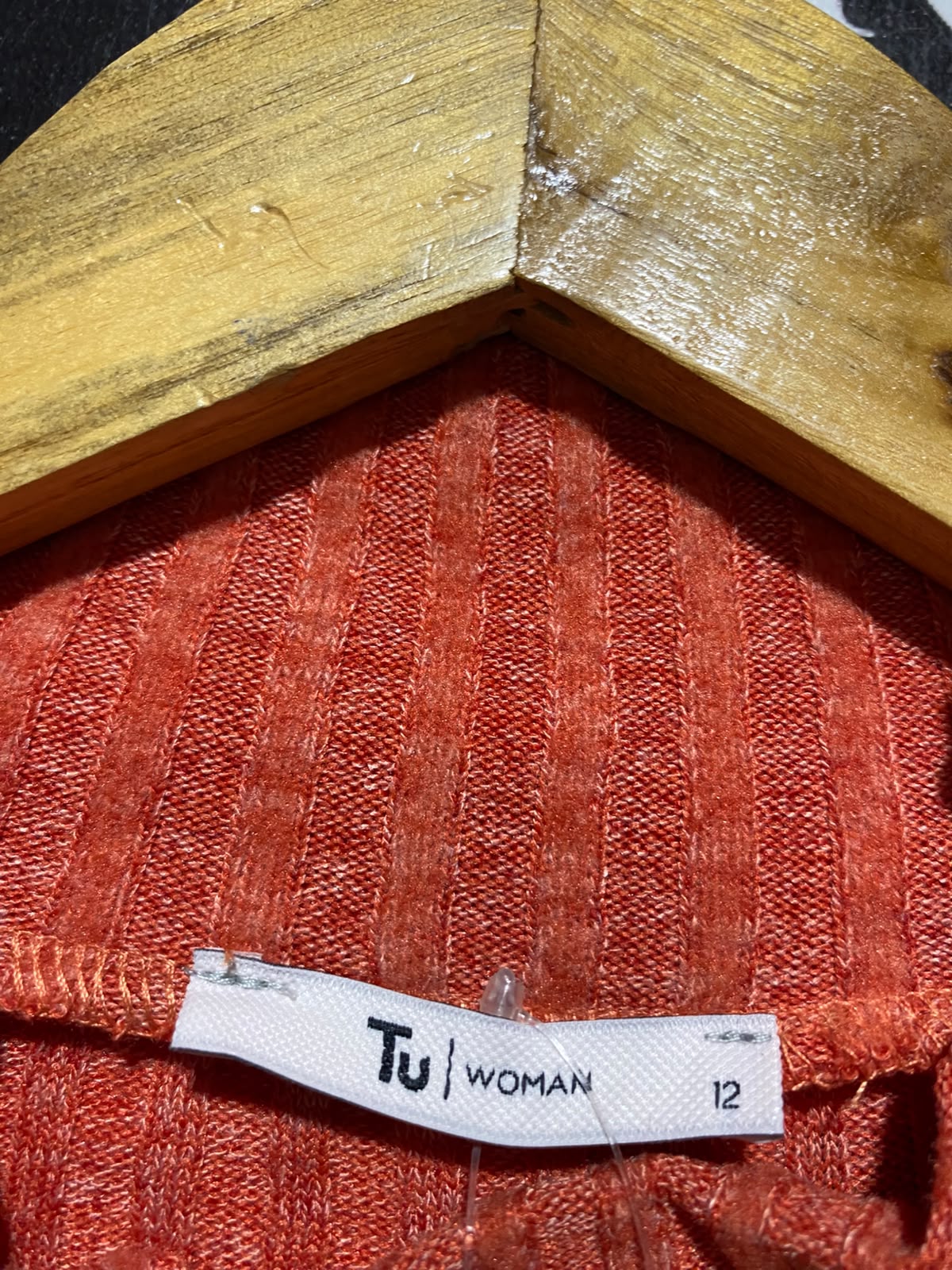 TU WOMAN |M| BUST 20| B50| RUST ORANGE RIBBED KNIT MOCK NECK SWEATER WITH SHOULDER BUTTON