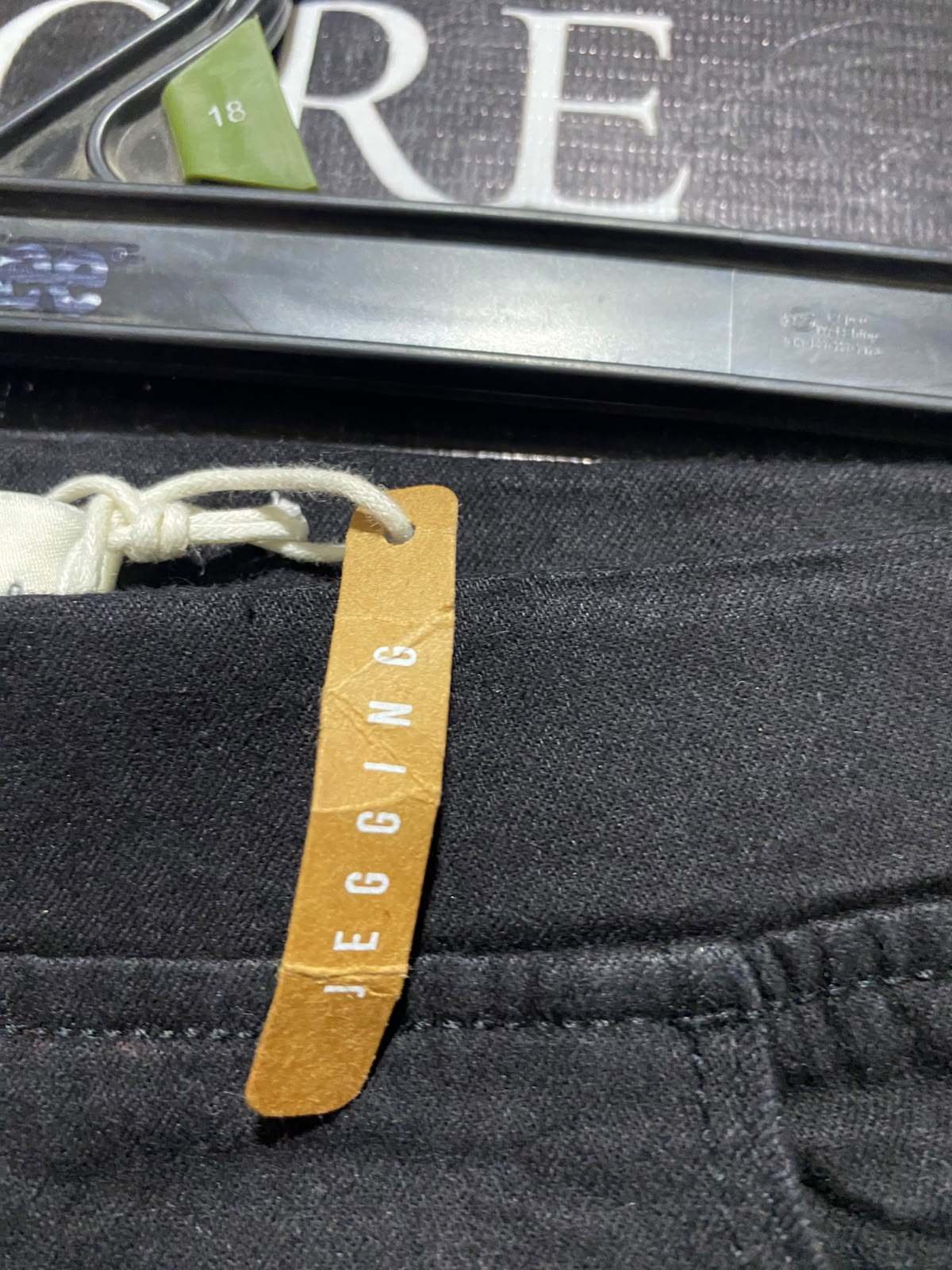 GIRL COLLECTION |M| WAIST 28| B49| SUPER STRETCH BLACK JEGGINGS - HIGH-WAISTED SKINNY FIT PULL-ON DENIM PANTS