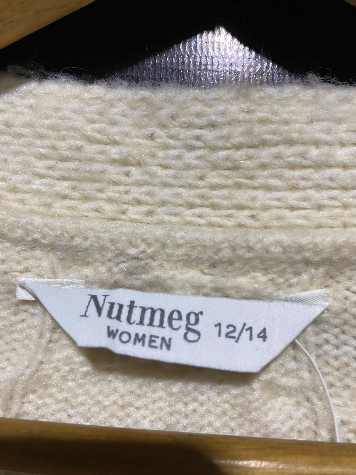 NUTMEG |M| BUST 21| B49| CREAM CABLE KNIT BUTTON-FRONT V-NECK CARDIGAN SWEATER