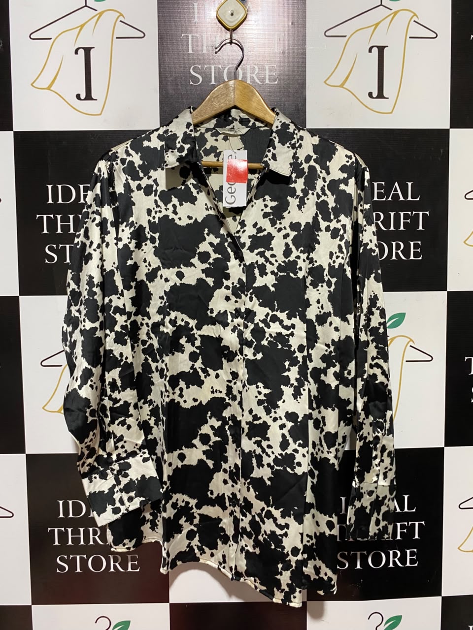 GEORGE |XL| BUST 27| B49| BLACK AND WHITE COW PRINT SATIN BUTTON-DOWN LONG SLEEVE BLOUSE