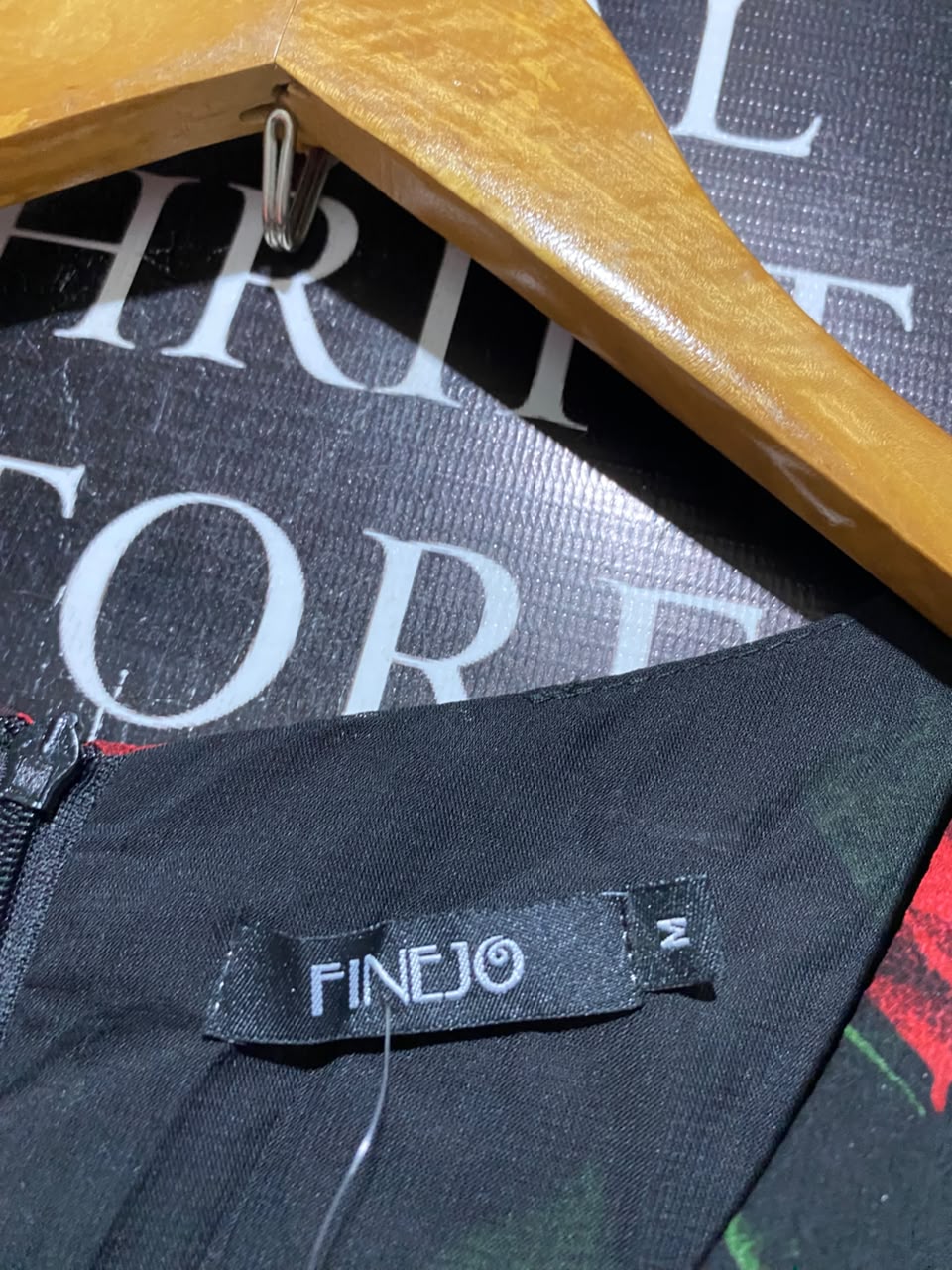 FINEJ |M| BUST 16| B49| BLACK AND RED ROSE PRINT V-NECK MAXI DRESS WITH RUFFLED WAISTBAND AND LONG SLEEVES