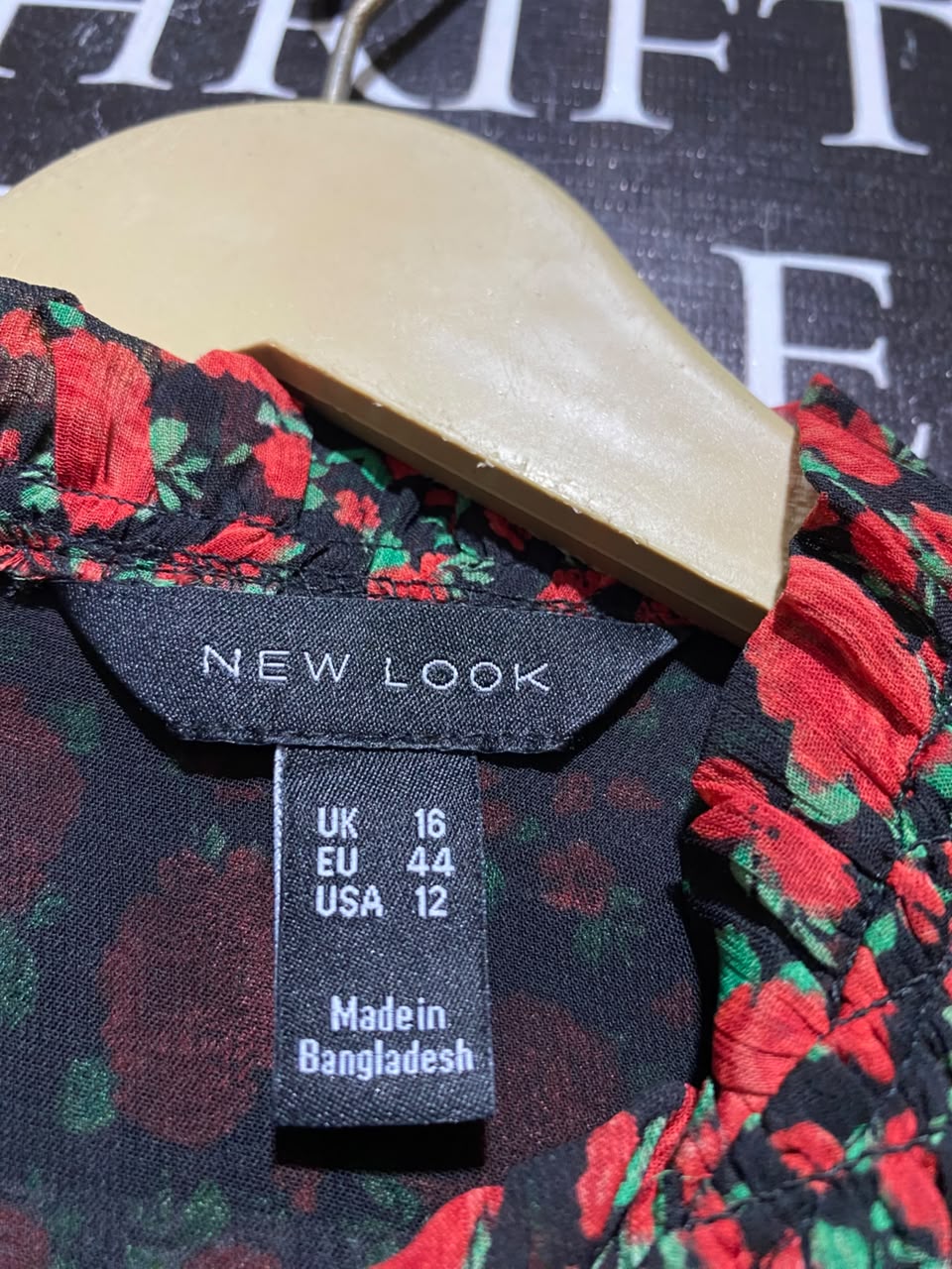 NEW LOOK |L| BUST 19| B49| VIBRANT RED ROSE PRINT SMOCKED BODICE MIDI DRESS WITH LONG SLEEVES AND MOCK NECK