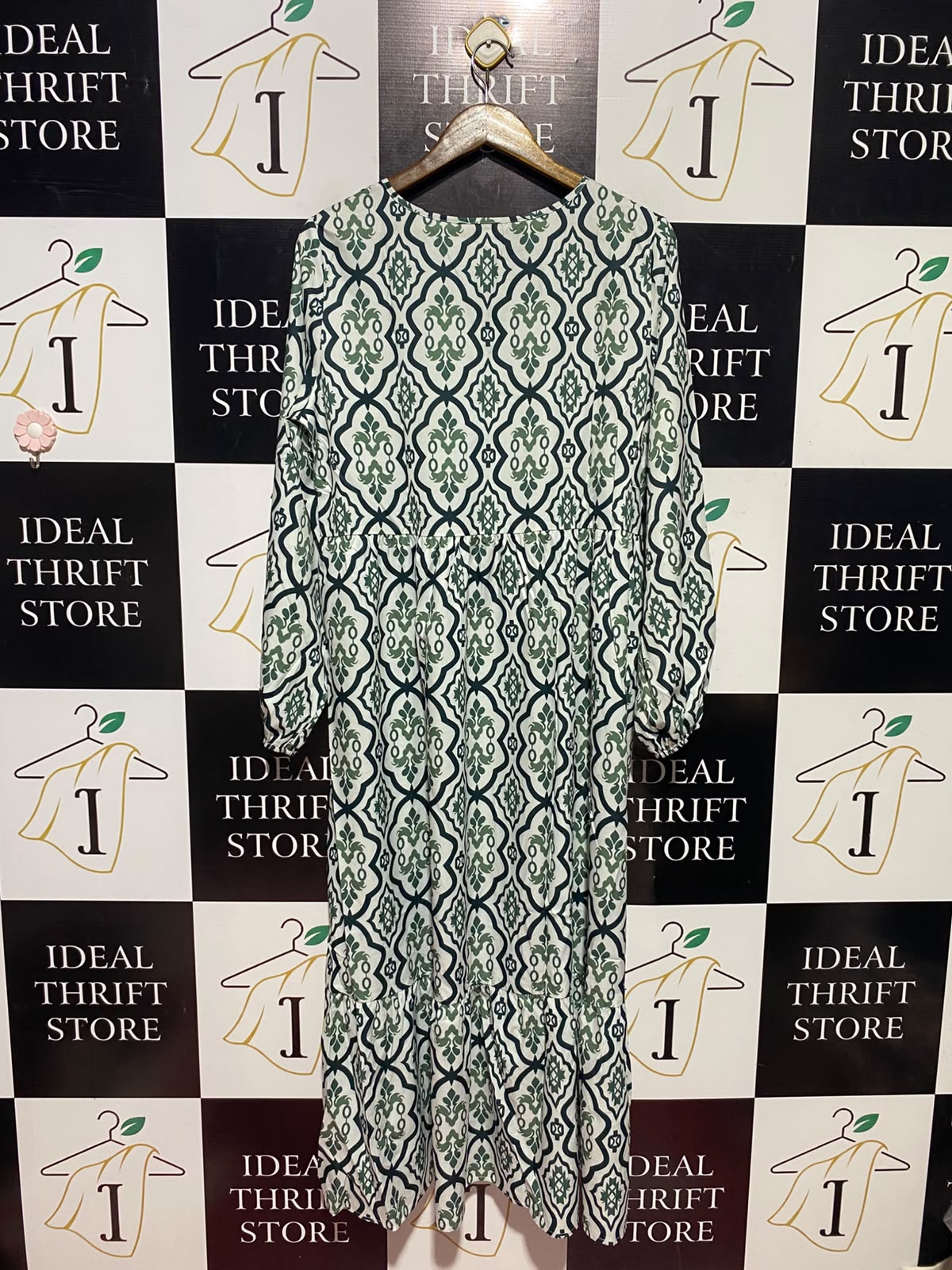 EMERY ROSE |L| BUST 21| A1| GREEN AND CREAM GEOMETRIC DAMASK PRINT KEYHOLE TIE MAXI DRESS