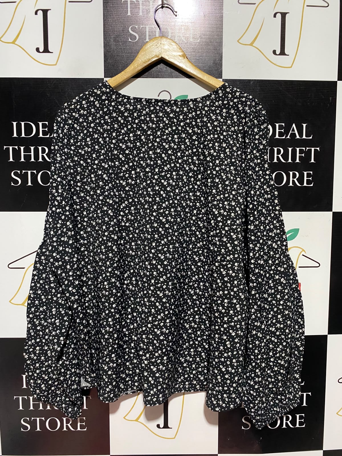 GEORGE |M| BUST 27| A1| BLACK & WHITE DITSY FLORAL PRINT V-NECK PEPLUM BLOUSE
