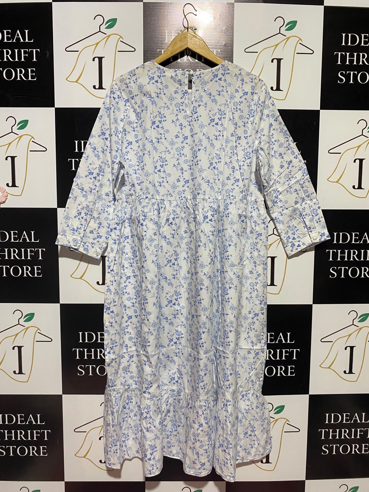 GLAMOROUS |L| BUST 21| A1| GLAMOROUS BLUE & WHITE DITSY FLORAL TIERED MIDI DRESS