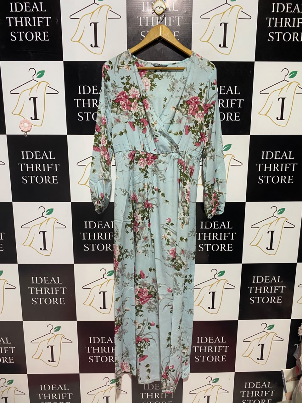 SHEIN |XL| BUST 20| A1| LIGHT BLUE FLORAL WRAP V-NECK MAXI DRESS